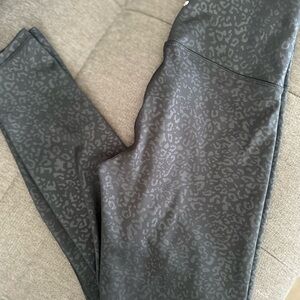 Marika Gray Patterned Leggings